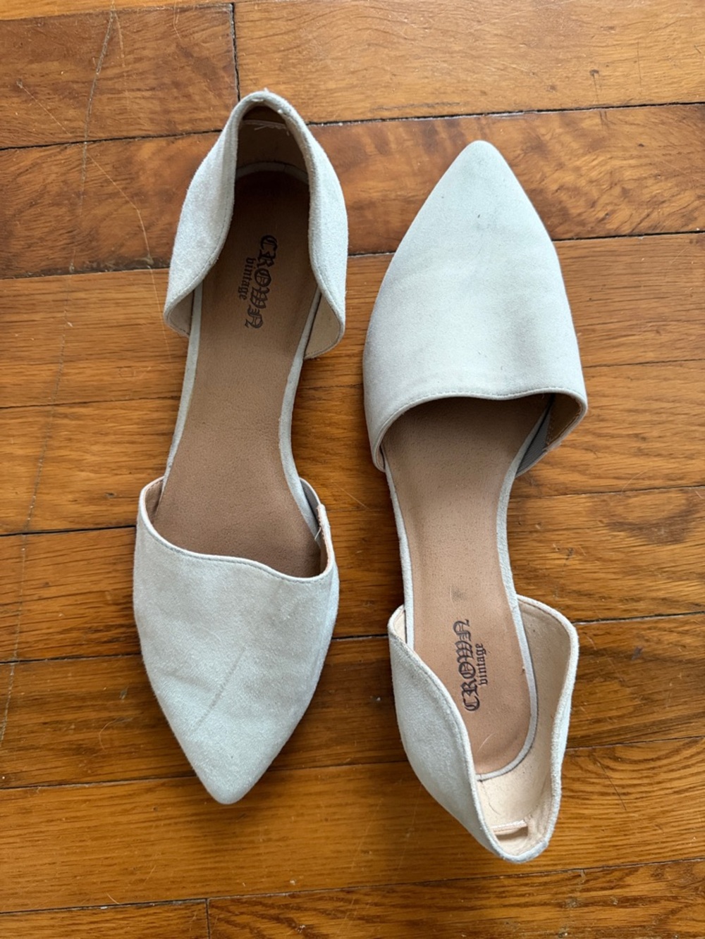 Crown Vintage Women's Pointed D'Orsay Flats in Light Taupe